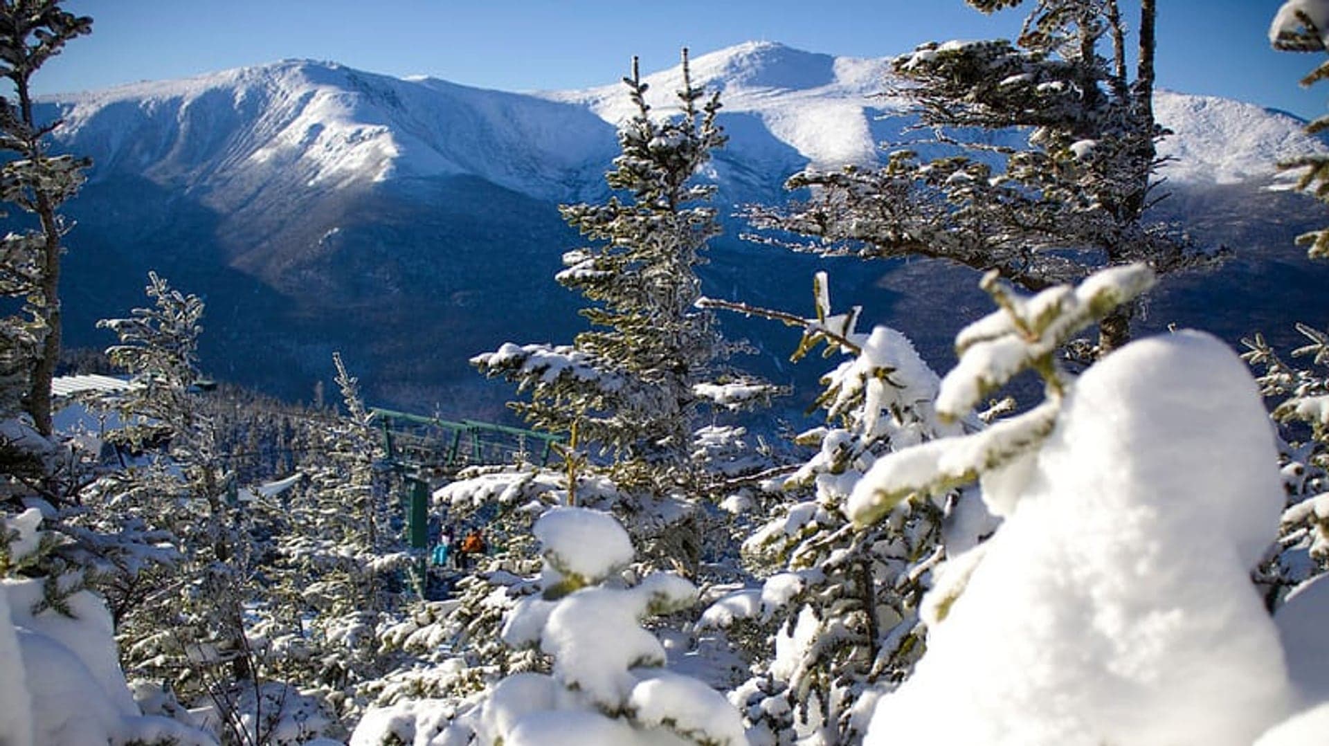Wildcat Mountain gondola above the White Mountains